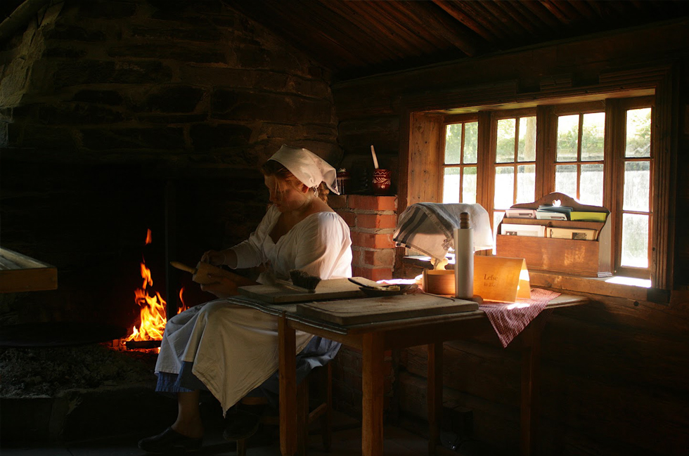 Norwegian woman, Norsk Folk Museum, museet, museum in Norway, Oslo, Nordic Culture, Nordic tradition, Visit Norway, History of Norway, open-air museum, folk culture, culture, history, tradition, traditional dress, customs, traditional kitchen, hearth, Scandinavia, travel